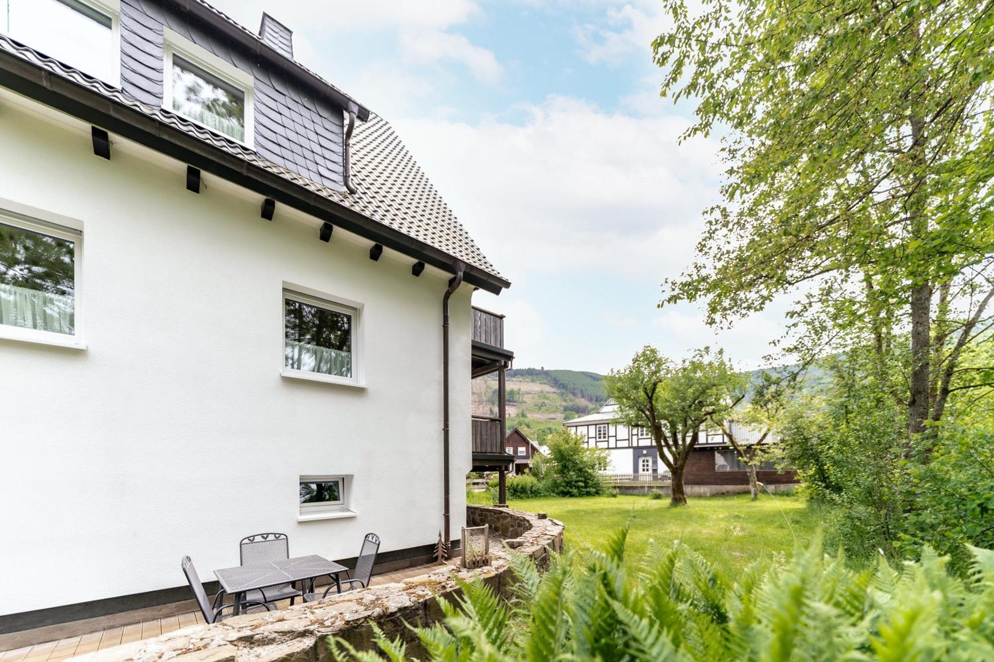 Ferienwohnung Haus An Der Lenne لينهشتات المظهر الخارجي الصورة